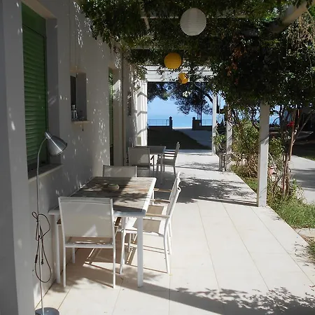 Brunello Seaside Apartament *
